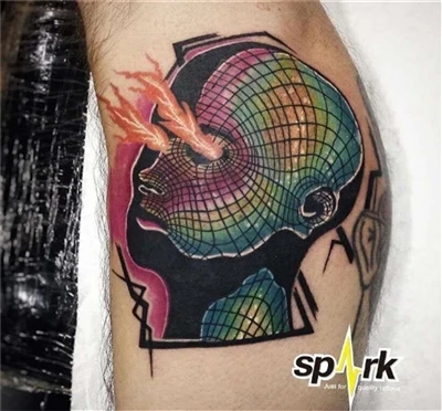 tatuointitaiteilija kahdeksan