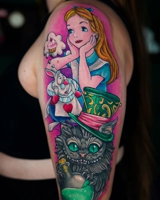 Värikkäät tatuoinnit saavat suosiota