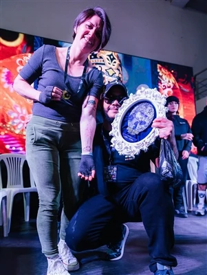 SPARK-Tuettu taiteilija @ Davis.quilumba voitti toisen sijan Quito Tattoo Fes...